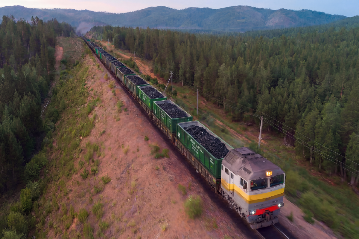 Heavy rail cargo transport